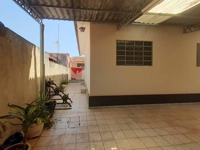 #221 - Casa para Venda em Brotas - SP - 3