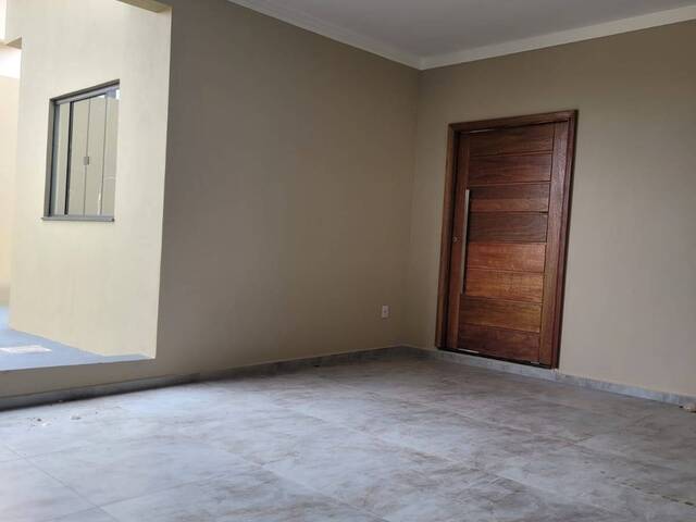 #296 - Casa para Venda em Brotas - SP - 2