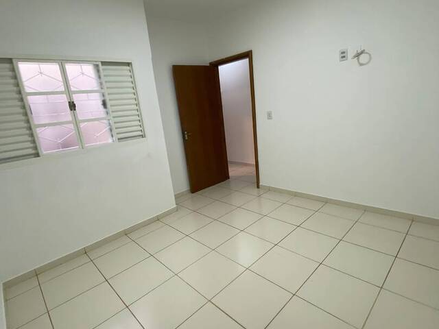 #388 - Casa para Locação em Brotas - SP - 2