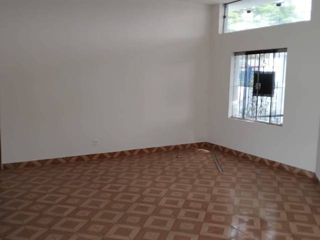 Sala para Locação em Brotas - 4