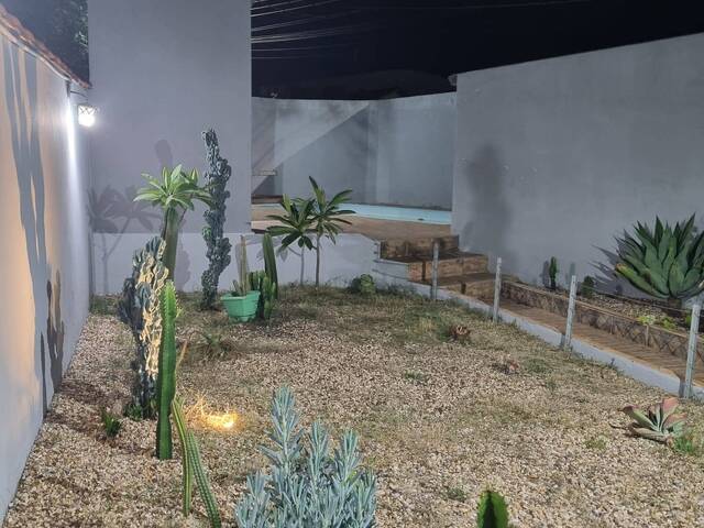 #423 - Casa para Venda em Brotas - SP - 2