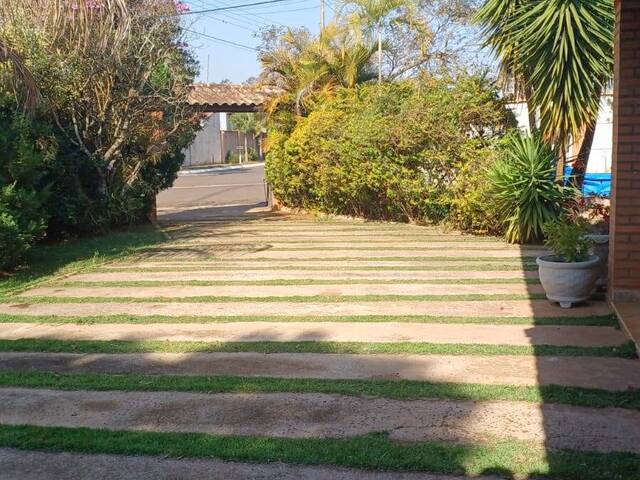 #427 - Casa para Venda em Brotas - SP - 2