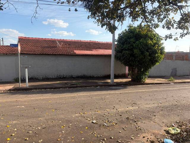 #448 - Casa para Venda em Brotas - SP - 2
