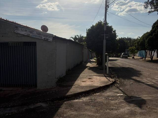 #448 - Casa para Venda em Brotas - SP - 3